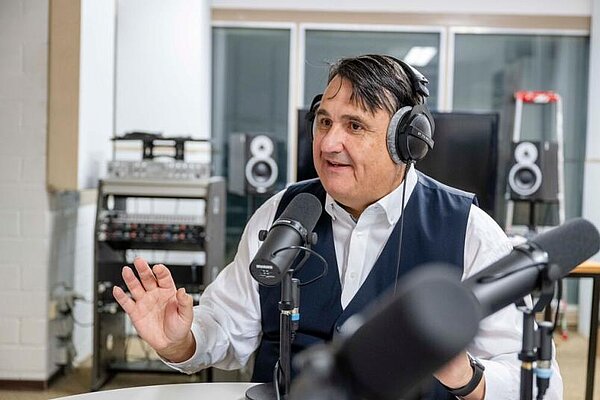   Rektor Martin Paul war zu Gast im Podcast „Paul am Puls“. 