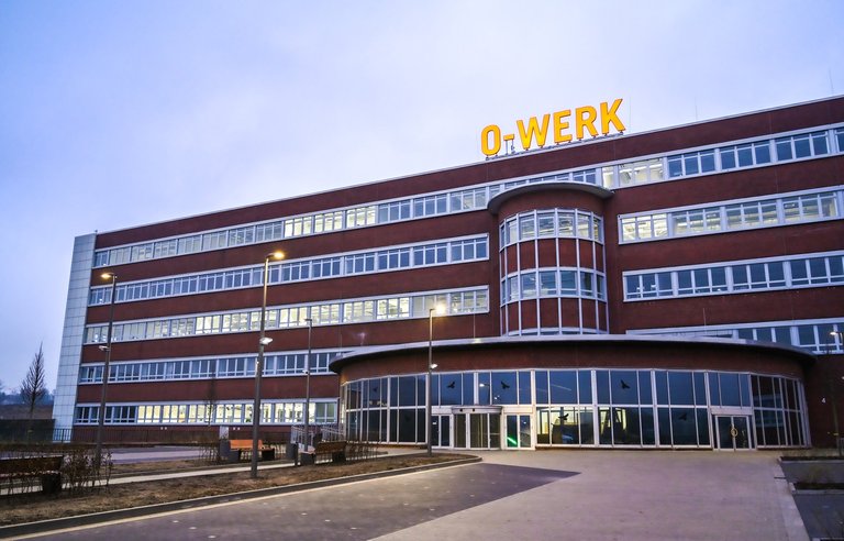 Opelwerk in Bochum von außen - Heimat des RUB Makerspaces