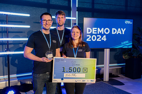 Das Gründungsteam von mechIC beim WORLDFACTORY Demo Day 2024.