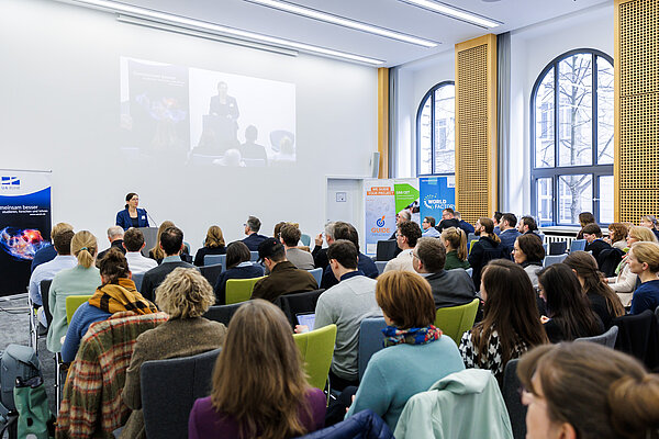 Das Publikum beim Kick-off-Event zu Catalyst GER