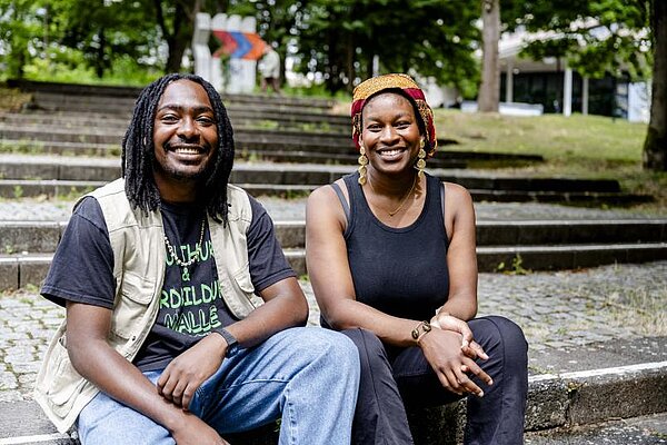 Eine Zeit lang haben Ben Aziabou und Marya Kapenda ihr Bissap auch in der Mensaküche der Universität Duisburg-Essen zubereitet.