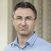 Porträt Aydin Sezgin