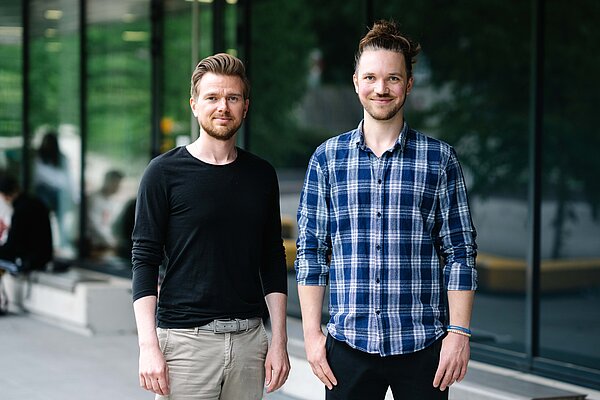 Fabian Schmitz vom CEIT und Nicholas Schmidt (rechts) vom WSC
